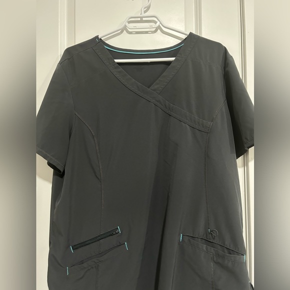 Scrubs - Picture 1 of 3